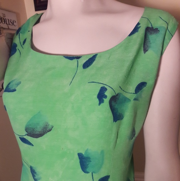 Expo petite ladies dress - Picture 2 of 5